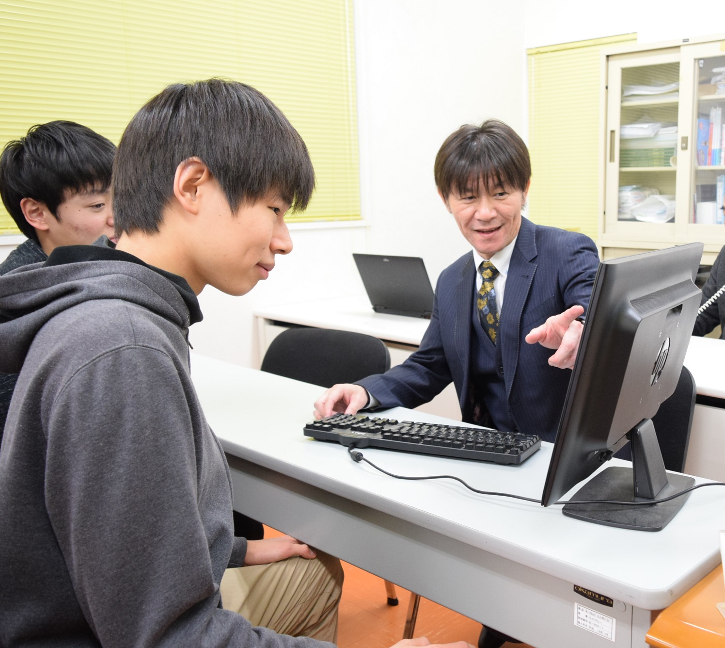 コンビ二大学 学校見学会 │ アルスコンピュータ専門学校 | 埼玉の情報・ビジネスの